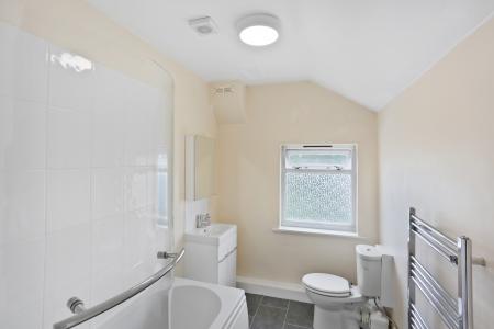 2 bedroom Terraced House for sale in Ludlow Rd, Town Centre, Guildford, GU2