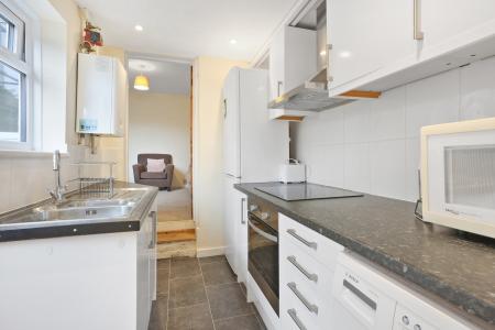 2 bedroom Terraced House for sale in Ludlow Rd, Town Centre, Guildford, GU2