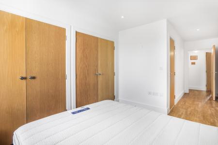 3 bedroom Flat to let in Station View, Guildford, GU1