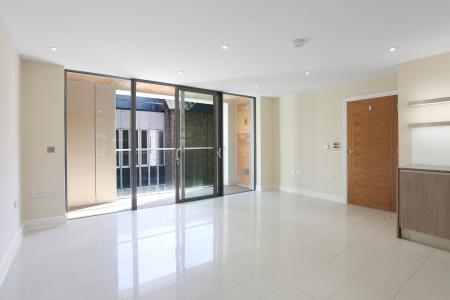 2 bedroom Flat to let in Leapale Lane, Guildford, GU1