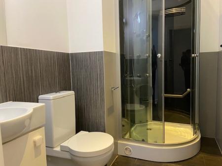 1 bedroom Studio flat to let in Guildford Park Road, Guildford, GU2