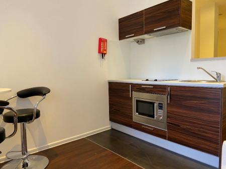 2 bedroom Flat to let in Guildford Park Rd, Guildford, GU2