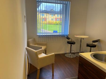 2 bedroom Flat to let in Guildford Park Rd, Guildford, GU2