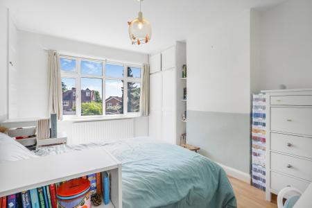 4 bedroom Semi-detached house to let in Manor Road, Stoughton, Guildford, GU2