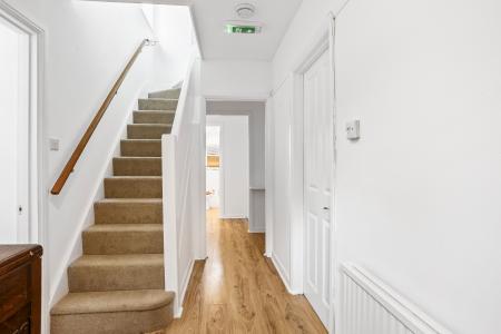 1 bedroom House share to let in Ashenden Road, Guildford, GU2