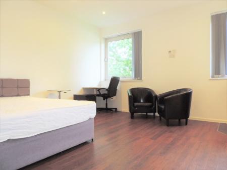 1 bedroom Flat to let in Guildford Park Road, Guildford, GU2