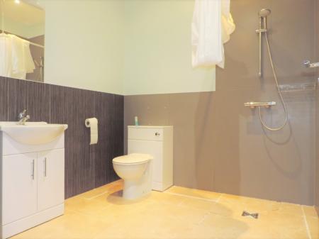 1 bedroom Flat to let in Guildford Park Road, Guildford, GU2