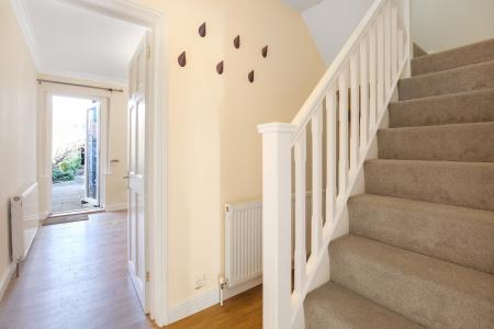 2 bedroom Semi-detached house for sale in Margaret Road, Town Centre, Guildford, GU1