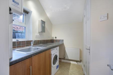 2 bedroom Semi-detached house for sale in Margaret Road, Town Centre, Guildford, GU1
