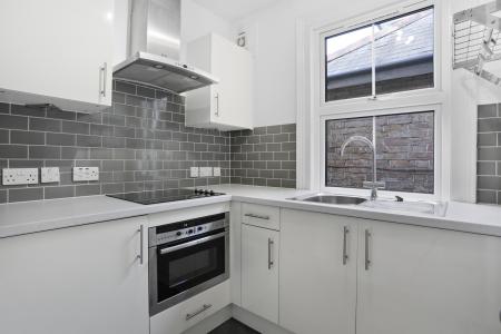 1 bedroom Flat for sale in Wherwell Rd, Town Centre, Guildford, GU2