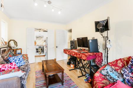 1 bedroom Flat to let in Grange Rd, Guildford, GU2