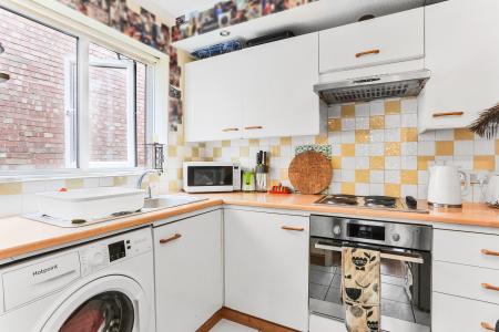 1 bedroom Flat to let in Grange Rd, Guildford, GU2