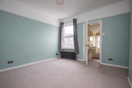 2 bedroom Terraced House for sale in Ludlow Road, Town Centre, Guildford, GU2