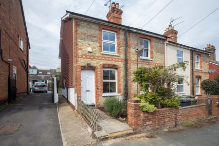 2 bedroom Terraced House for sale in Ludlow Road, Town Centre, Guildford, GU2