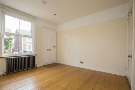 2 bedroom Terraced House for sale in Ludlow Road, Town Centre, Guildford, GU2