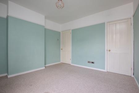 2 bedroom Terraced House for sale in Ludlow Road, Town Centre, Guildford, GU2