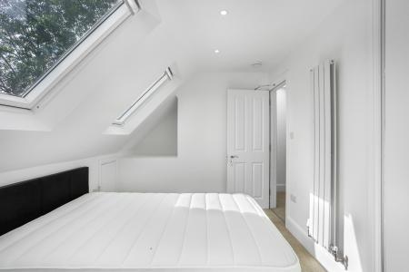 1 bedroom House share to let in Ashenden Road, Guildford, GU2