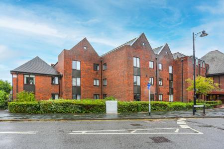Cobham Gate, Freelands Road, Cobham, KT11