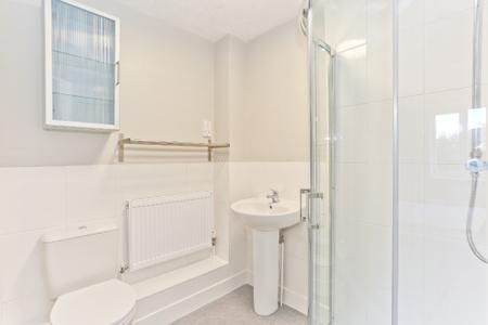 4 bedroom Terraced House to let in St Mary`s Way, Guildford, GU2