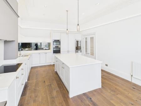 2 bedroom Apartment to let in Ripon Road, Harrogate, HG1