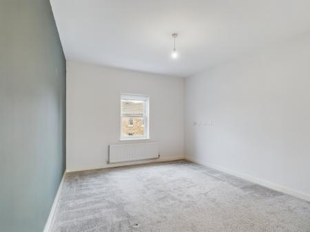 2 bedroom Flat to let in Ripon Road, Killinghall, HG3