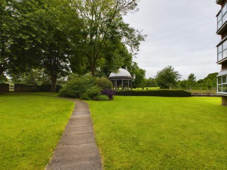 1 bedroom Flat to let in Tewit Well Road, Harrogate, HG2