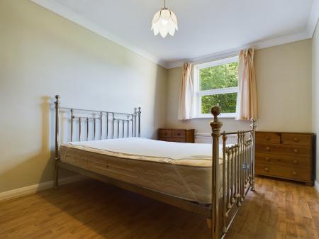 1 bedroom Flat to let in Tewit Well Road, Harrogate, HG2