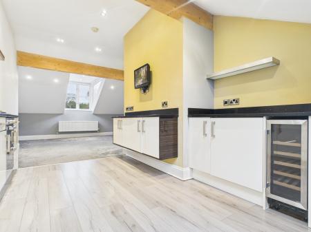 2 bedroom Apartment to let in Waterside, Knaresborough, HG5