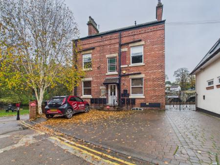 2 bedroom Apartment to let in Waterside, Knaresborough, HG5
