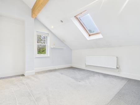 2 bedroom Apartment to let in Waterside, Knaresborough, HG5