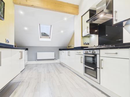 2 bedroom Apartment to let in Waterside, Knaresborough, HG5