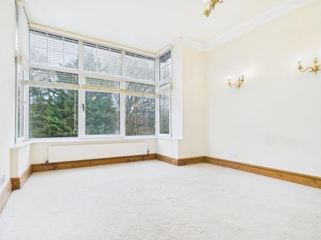 2 bedroom Flat to let in Spring Grove, Harrogate, HG1