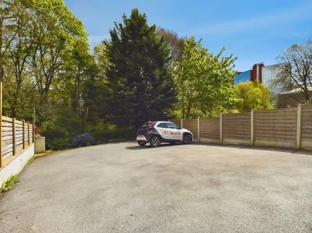 2 bedroom Flat to let in Spring Grove, Harrogate, HG1