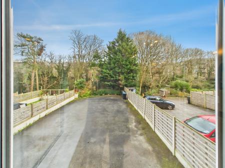 2 bedroom Flat to let in Spring Grove, Harrogate, HG1