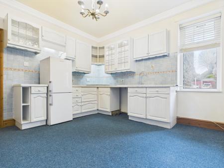 2 bedroom Flat to let in Spring Grove, Harrogate, HG1