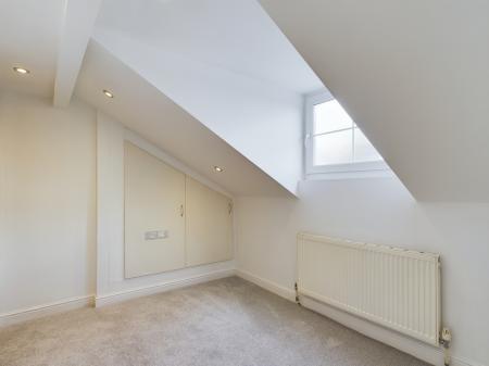 2 bedroom Flat to let in Devonshire Place, Harrogate, HG1