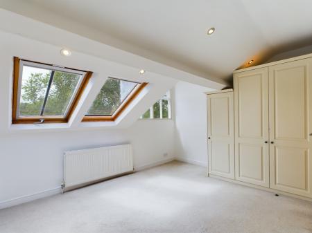 2 bedroom Flat to let in Devonshire Place, Harrogate, HG1