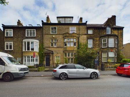 Devonshire Place, Harrogate, HG1