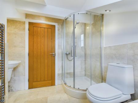 2 bedroom Flat to let in Devonshire Place, Harrogate, HG1