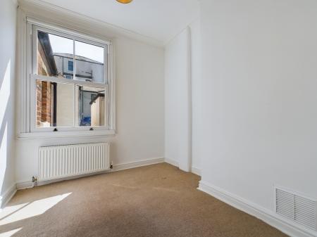 4 bedroom Town house to let in Strawberry Dale Avenue, Harrogate, HG1