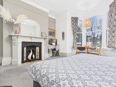 1 bedroom Flat to let in Leeds Road, Harrogate, HG2