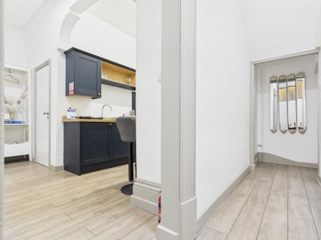 1 bedroom Flat to let in Leeds Road, Harrogate, HG2