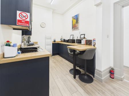 1 bedroom Flat to let in Leeds Road, Harrogate, HG2