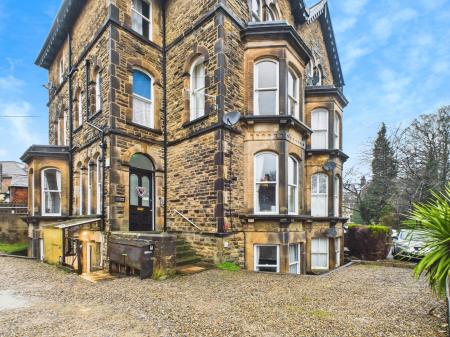 Leeds Road, Harrogate, HG2