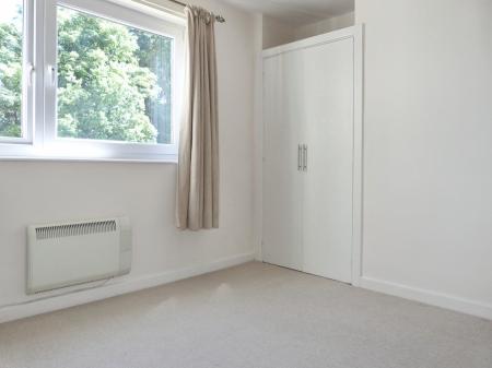 2 bedroom Flat to let in Queens Close, Lancaster Road, Harrogate, HG2