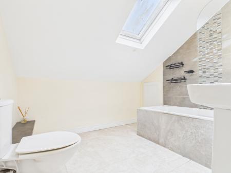 1 bedroom Flat to let in Heywood Road, Harrogate, HG2