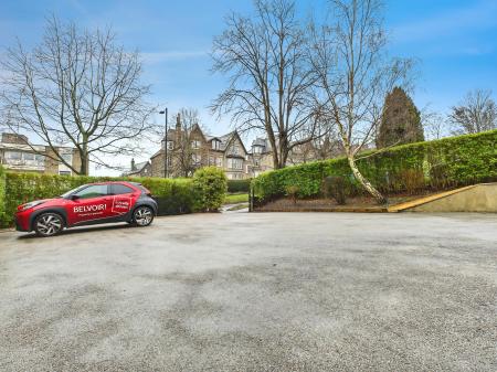 2 bedroom Flat to let in Ripon Road, Harrogate, HG1