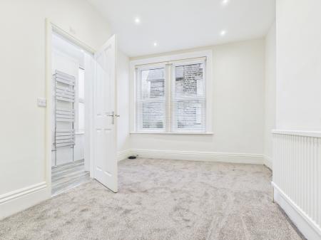 2 bedroom Flat to let in Ripon Road, Harrogate, HG1