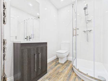 2 bedroom Flat to let in Ripon Road, Harrogate, HG1