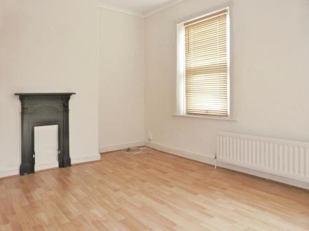 3 bedroom End of terrace house to let in Alexandra Grove, Knaresborough, HG5